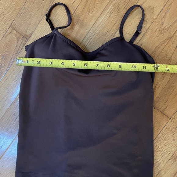 Women's Athleta Tank With Built in Bra - Picture 6 of 10